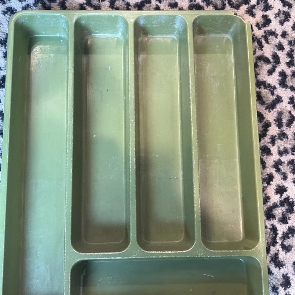 Max Klein Avocado Green plastic cutlery tray, model C-65 MCM VTG Baraboo WI